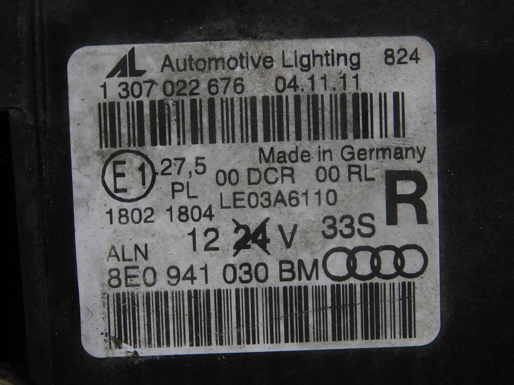 Frontscheinwerfer Audi A4 B7 8E0941030BM Xenon Ein Stück (Rechts oder Links)