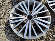 Load image into Gallery viewer, 1x Alufelge 16 Zoll 6.5&quot; 5x112 50ET Glanz Silber 5KD601025J Vw Rim Wheel