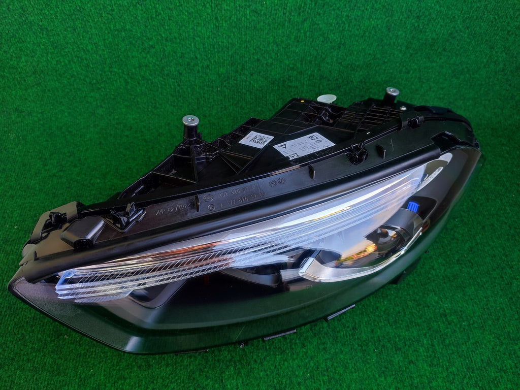 Frontscheinwerfer Mercedes-Benz A1779065704 LED Links Scheinwerfer Headlight SCH3547722389zn