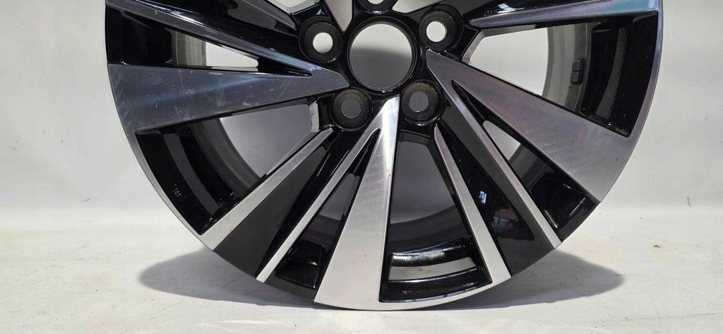 1x Alufelge 17 Zoll 7.5" 5x114.3 40ET Toyota I Rim Wheel FEL1150320660op