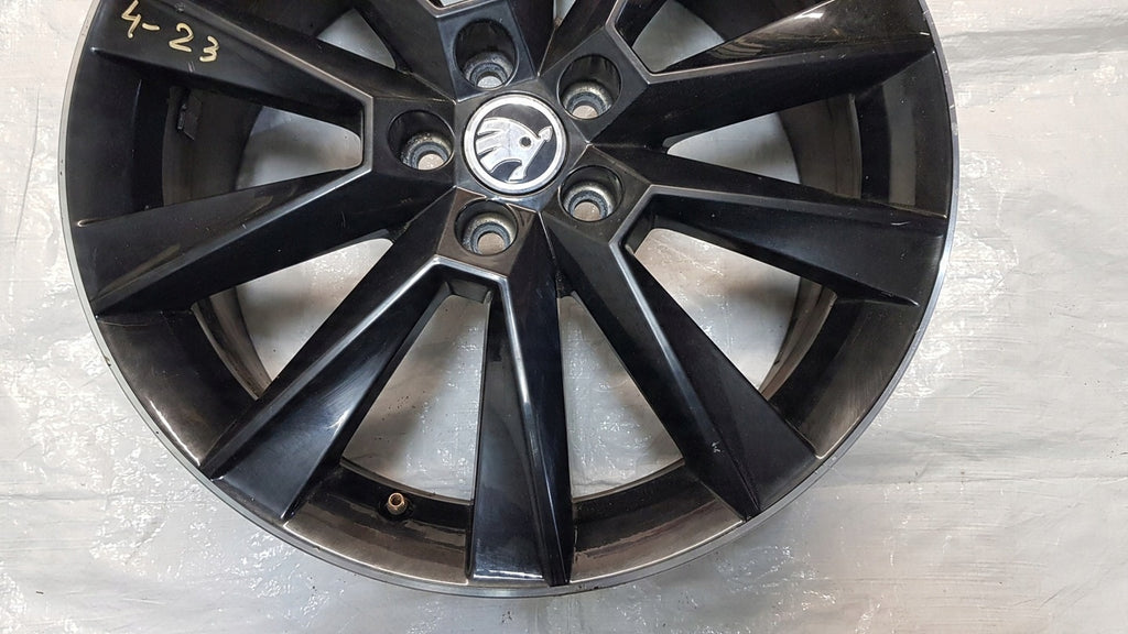 1x Alufelge 17 Zoll 7.0" 5x100 46ET Glanz Schwarz 5JJ601025B Skoda Fabia Rapid