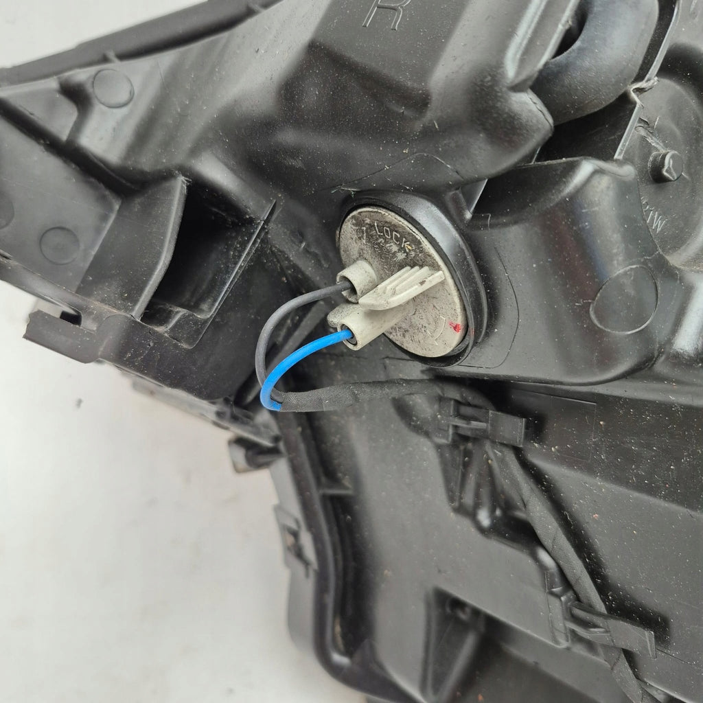 Frontscheinwerfer Mitsubishi Outlander III 8301C8-54 Rechts Headlight