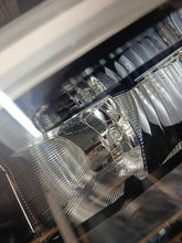 Laden Sie das Bild in den Galerie-Viewer, Frontscheinwerfer Dacia Duster 260603515R LED Links Scheinwerfer Headlight