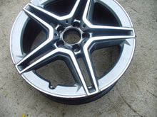 Laden Sie das Bild in den Galerie-Viewer, 1x Alufelge 18 Zoll 7.5" 5x112 Schwarz A2054019500 Mercedes-Benz W205 A205 FEL6030185252cp