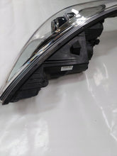 Laden Sie das Bild in den Galerie-Viewer, Frontscheinwerfer Hyundai Veloster 92102-2V Rechts Scheinwerfer Headlight