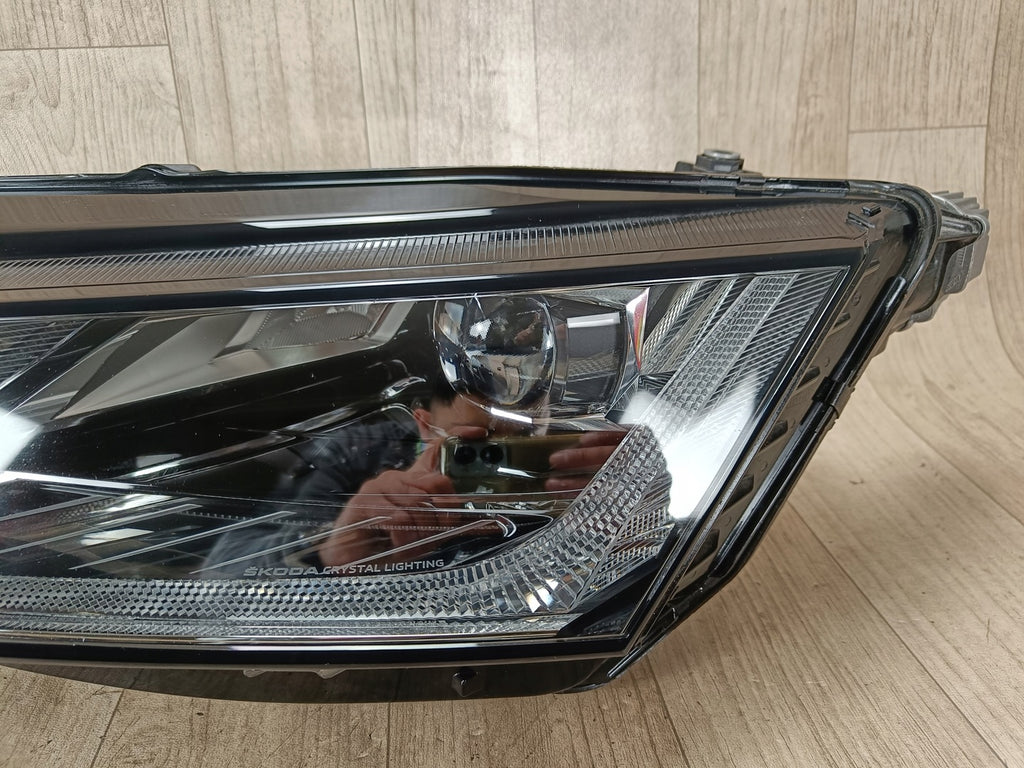 Frontscheinwerfer Skoda Octavia IV 5E4941015A Full LED Links Headlight SCH4130604570on