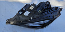 Laden Sie das Bild in den Galerie-Viewer, Frontscheinwerfer Mercedes-Benz W206 A2069064703 LED Links Headlight SCH2691575811mk