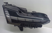 Load image into Gallery viewer, Frontscheinwerfer Volvo 80000628 Rechts Scheinwerfer Headlight SCH7206499621hk