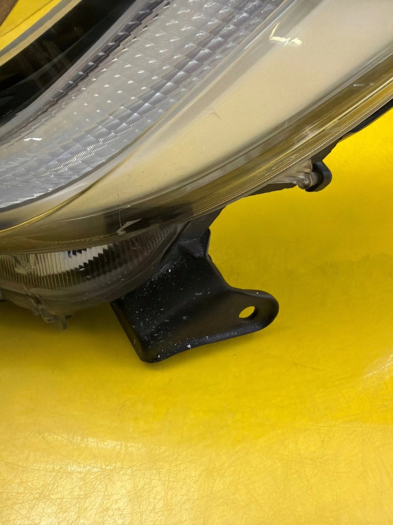 Frontscheinwerfer Toyota 4 Yaris LED Links Scheinwerfer Headlight SCH2279976404vr