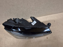 Laden Sie das Bild in den Galerie-Viewer, Frontscheinwerfer Skoda Scala 657941016 LED Rechts Scheinwerfer Headlight SCH2126854745vm