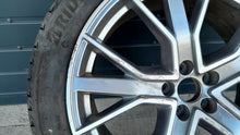 Laden Sie das Bild in den Galerie-Viewer, 1x Alufelge 21 Zoll 9.5" 5x112 36ET Glanz Audi E Tron Rim Wheel FEL2479804953sm