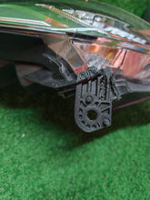 Laden Sie das Bild in den Galerie-Viewer, Frontscheinwerfer Honda Hrv Hr-V Rechts Scheinwerfer Headlight SCH2764892020bg