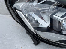 Laden Sie das Bild in den Galerie-Viewer, Frontscheinwerfer Audi A1 82A941004 Rechts Scheinwerfer Headlight SCH2484681824fq
