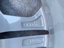 Load image into Gallery viewer, 1x Alufelge 18 Zoll 8.0" 5x112 39ET Glanz Silber 80A601025 Audi Q5 Rim Wheel FEL3095609787ia