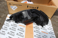 Laden Sie das Bild in den Galerie-Viewer, Frontscheinwerfer Hyundai Ix20 921021K000 Rechts Scheinwerfer Headlight SCH6429859904uf