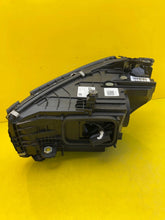 Laden Sie das Bild in den Galerie-Viewer, Frontscheinwerfer Mercedes-Benz W206 A2069068204 LED Rechts Headlight SCH8930860841jp