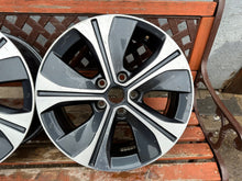 Laden Sie das Bild in den Galerie-Viewer, 1x Alufelge 17 Zoll 6.5&quot; 5x114.3 45ET Glanz Graphit N86701 Mg Leaf Rim Wheel