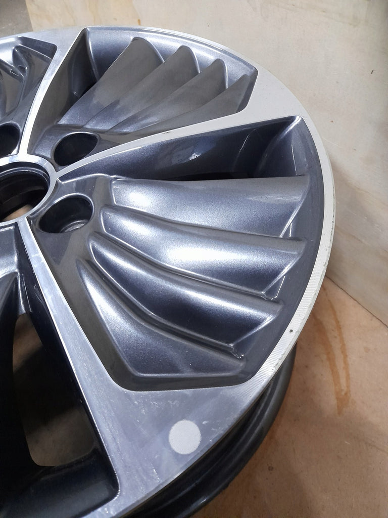 1x Alufelge 16 Zoll 6.5" 5x114.3 50ET Glanz Silber 52910-G2700 Hyundai Ioniq Mg