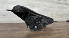 Laden Sie das Bild in den Galerie-Viewer, Frontscheinwerfer Kia Sportage IV F192101710 F1921-01710 Links Headlight