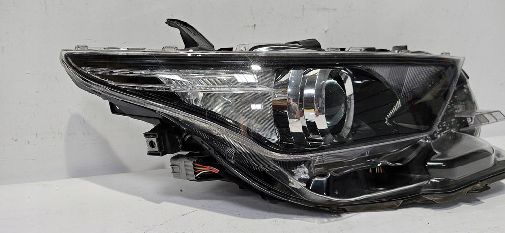 Frontscheinwerfer Toyota Auris 81130-02K30 Rechts Scheinwerfer Headlight