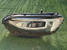 Laden Sie das Bild in den Galerie-Viewer, Frontscheinwerfer Mercedes-Benz W177 A1779060603 Rechts Scheinwerfer Headlight SCH7926304095um