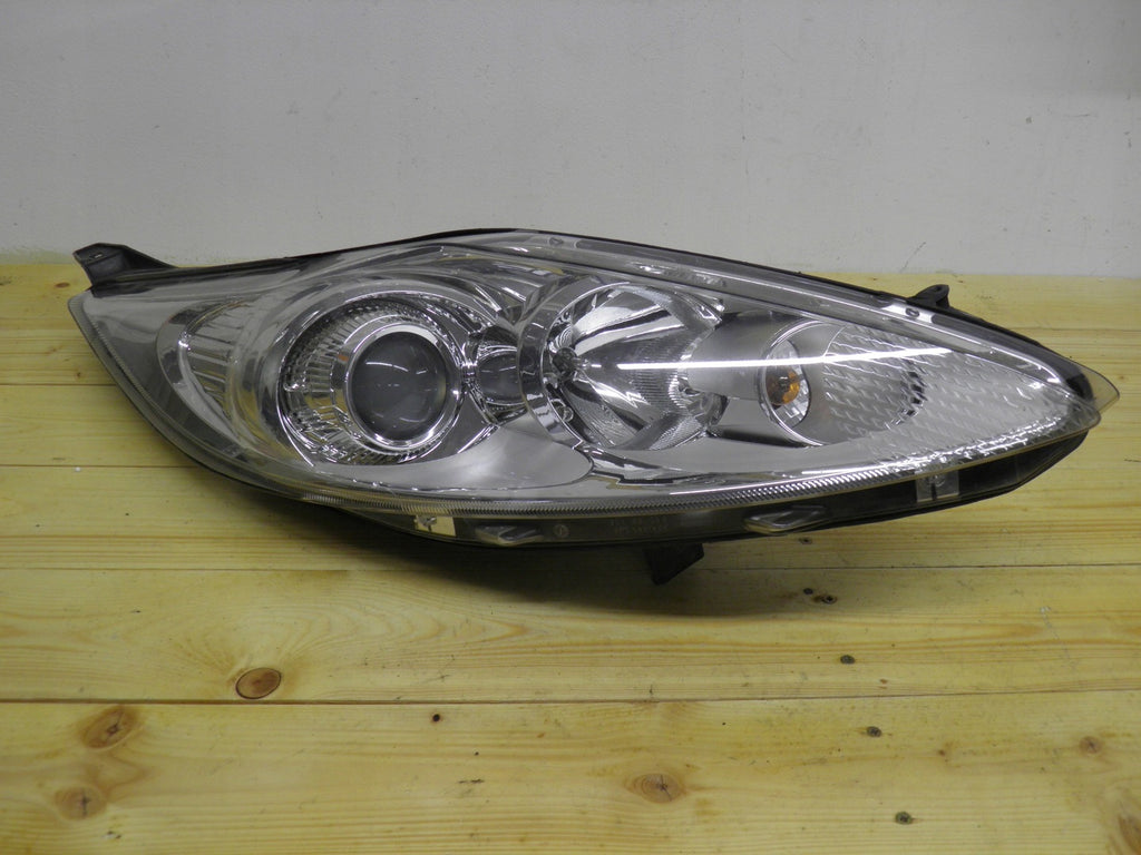 Frontscheinwerfer Ford Fiesta VII 8A61-13W029-CG Rechts Scheinwerfer Headlight