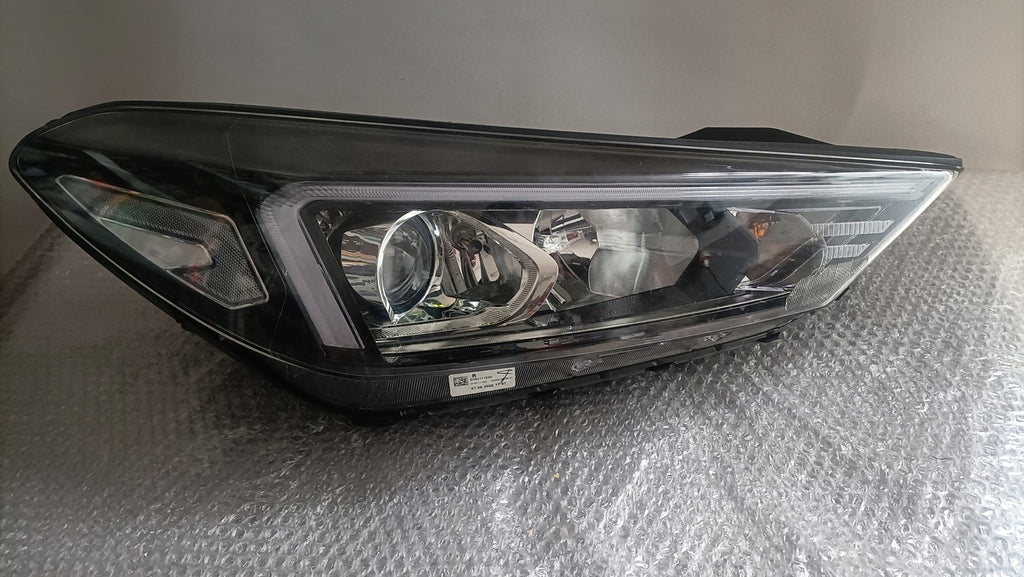 Frontscheinwerfer Hyundai Tucson 92102D7600 Rechts Scheinwerfer Headlight