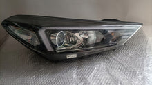 Laden Sie das Bild in den Galerie-Viewer, Frontscheinwerfer Hyundai Tucson 92102D7600 Rechts Scheinwerfer Headlight