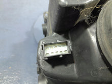 Laden Sie das Bild in den Galerie-Viewer, Frontscheinwerfer Opel Agila B 312750 Rechts Scheinwerfer Headlight