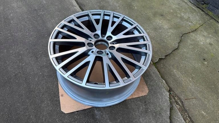 1x Alufelge 18 Zoll 7.5" 5x112 49ET Glanz Schwarz A1774010600 Mercedes-Benz W177 FEL3095432112zu
