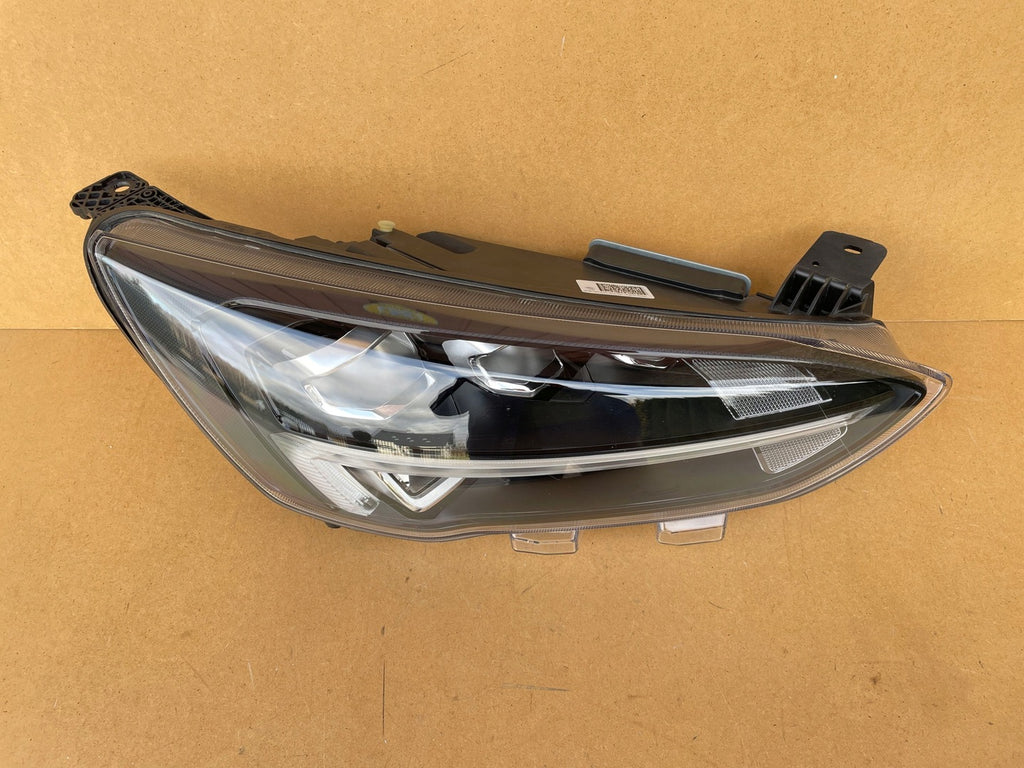 Frontscheinwerfer Ford Focus MX7B-13E014-ED Rechts Scheinwerfer Headlight