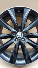 Laden Sie das Bild in den Galerie-Viewer, 1x Alufelge 17 Zoll 7.0&quot; 5x112 46ET 5JJ601025F Ford Fabia Rapid Rim Wheel