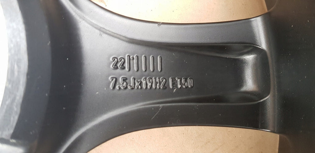 1x Alufelge 19 Zoll 7.5" 5x114.3 50ET Matt Grau 56R975518 Hyundai Rim Wheel