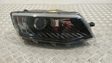 Load image into Gallery viewer, Frontscheinwerfer Skoda Octavia III 5E1941016 Vorderseite Scheinwerfer Headlight SCH3322982225li
