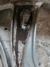 Load image into Gallery viewer, 1x Alufelge 18 Zoll 7.5" 5x108 49ET Glanz Silber 9671401877 Peugeot 308 Ii FEL5597571529ve