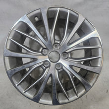 Load image into Gallery viewer, 1x Alufelge 18 Zoll 8.0&quot; 5x114.3 50ET Glanz Silber 42611-33C80 Toyota Camry