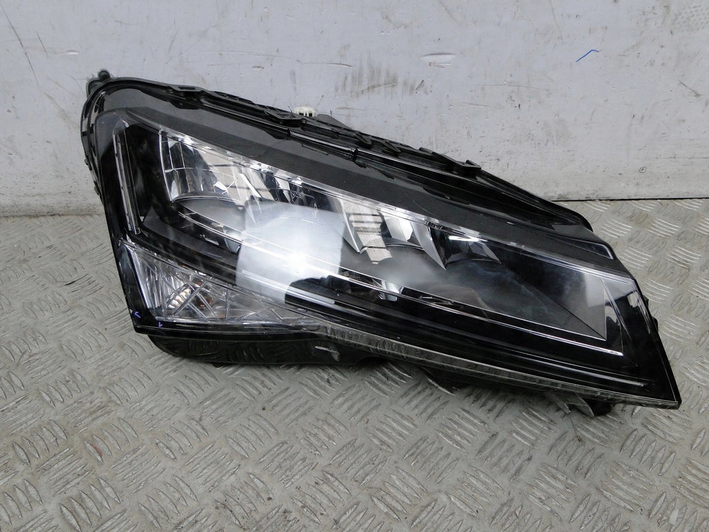 Frontscheinwerfer Skoda Superb III 3V1941016C LED Ein Stück (Rechts oder Links)