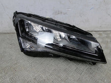 Laden Sie das Bild in den Galerie-Viewer, Frontscheinwerfer Skoda Superb III 3V1941016C LED Ein Stück (Rechts oder Links)