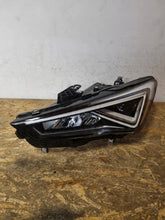 Laden Sie das Bild in den Galerie-Viewer, Frontscheinwerfer Seat Leon 5EB941007G LED Links Scheinwerfer Headlight