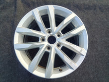 Load image into Gallery viewer, 1x Alufelge 16 Zoll 6.5" 5x112 41ET Glanz Silber 3G0601025BM VW Passat B8 FEL2074427158gm