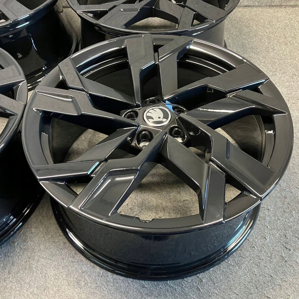4x Alufelge 19 Zoll 8.0" 5x112 45ET Glanz Graphit 57A601025AF Skoda Karoq FEL8923507028kh