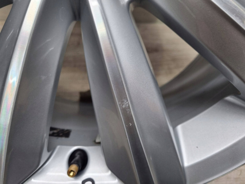 1x Alufelge 17 Zoll 7.5" 5x112 47ET Glanz Silber 3AA601025F VW Passat B7 FEL2056029962sz