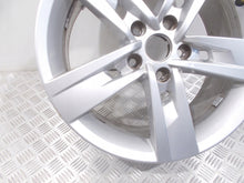 Load image into Gallery viewer, 1x Alufelge 17 Zoll 7.0&quot; 5x112 49ET 5F0601025T Seat Leon Rim Wheel