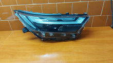 Laden Sie das Bild in den Galerie-Viewer, Frontscheinwerfer Toyota V 25-LIFT LED Rechts Scheinwerfer Headlight SCH8011515317xi