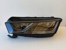 Laden Sie das Bild in den Galerie-Viewer, Frontscheinwerfer Skoda Octavia IV 5E4941015A LED Links Scheinwerfer Headlight SCH7633531793sc