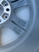 Load image into Gallery viewer, 1x Alufelge 17 Zoll 7.5" 5x120 37ET 6796239 BMW Rim Wheel FEL9448446172qp