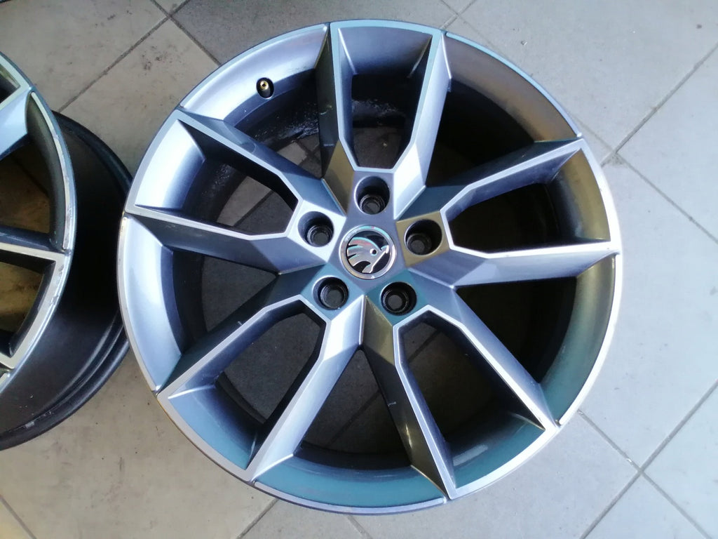 4x Alufelge 18 Zoll 7.5" 5x112 51ET 5E0601025 Skoda Superb I Rim Wheel FEL8810428979eu