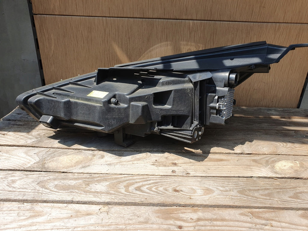 Frontscheinwerfer Hyundai I30 III G4921-22040 Rechts Scheinwerfer Headlight SCH9581186009yw