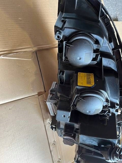 Frontscheinwerfer Mercedes-Benz W220 A2208203661 Rechts Scheinwerfer Headlight SCH9720332763hp