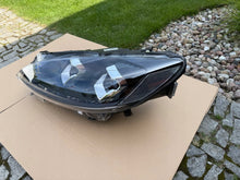 Laden Sie das Bild in den Galerie-Viewer, Frontscheinwerfer Ford Kuga III LV4B-13E017-AN LED Links Scheinwerfer Headlight SCH5711008927tv